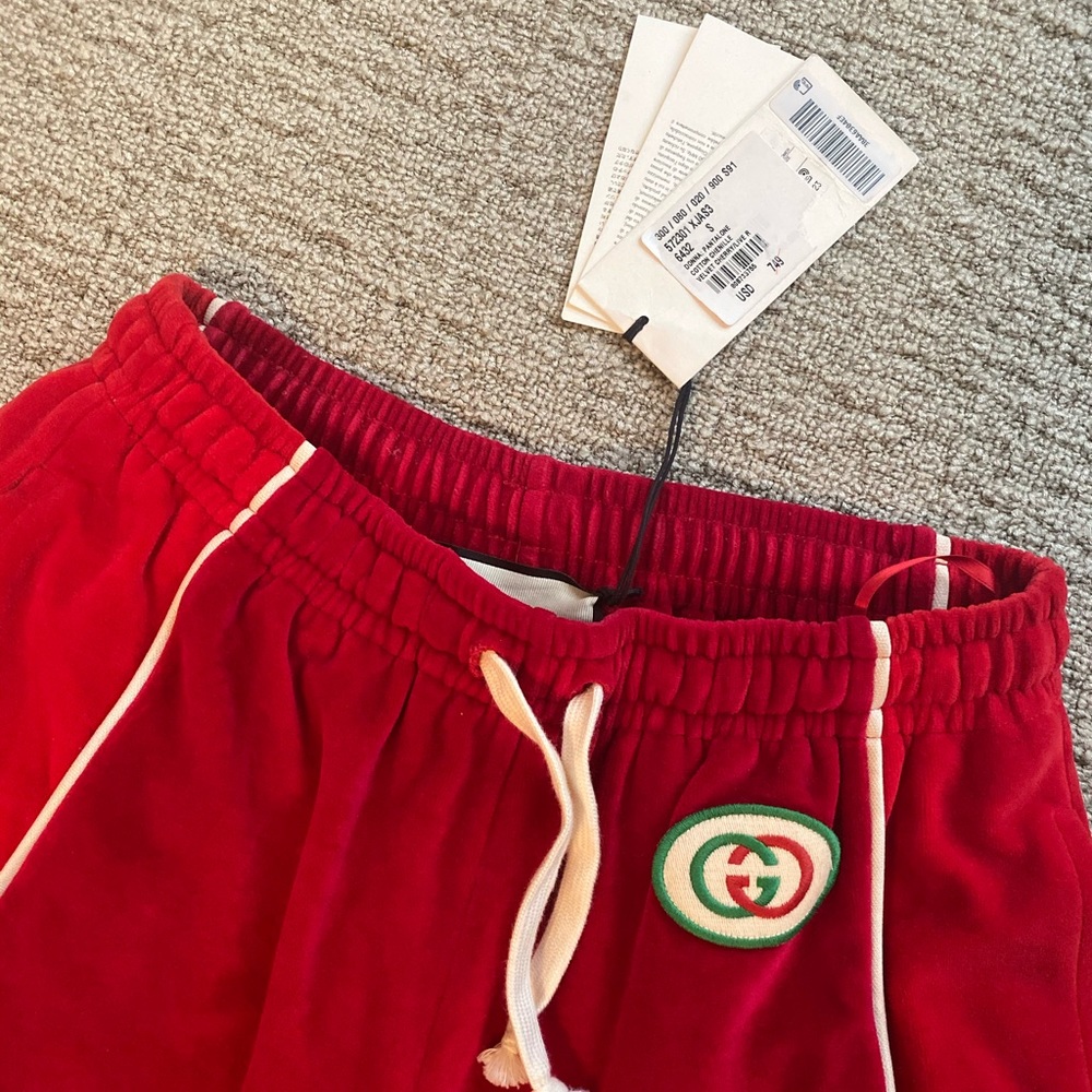 Gucci sweat pants 🔥
